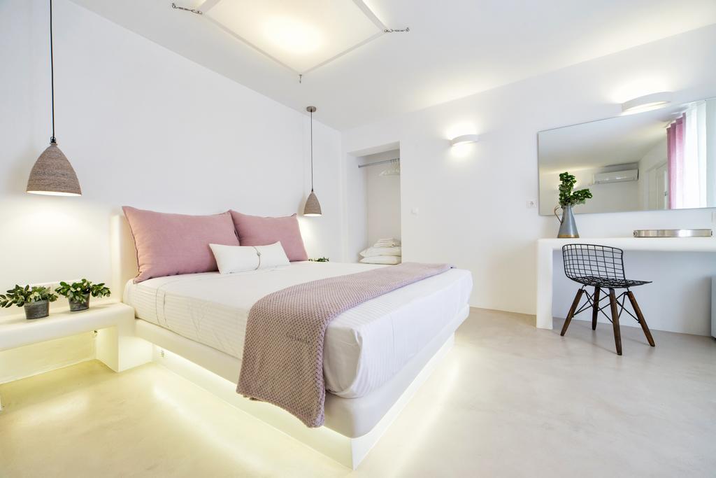Anna Platanou * Agia Irini (Paros)