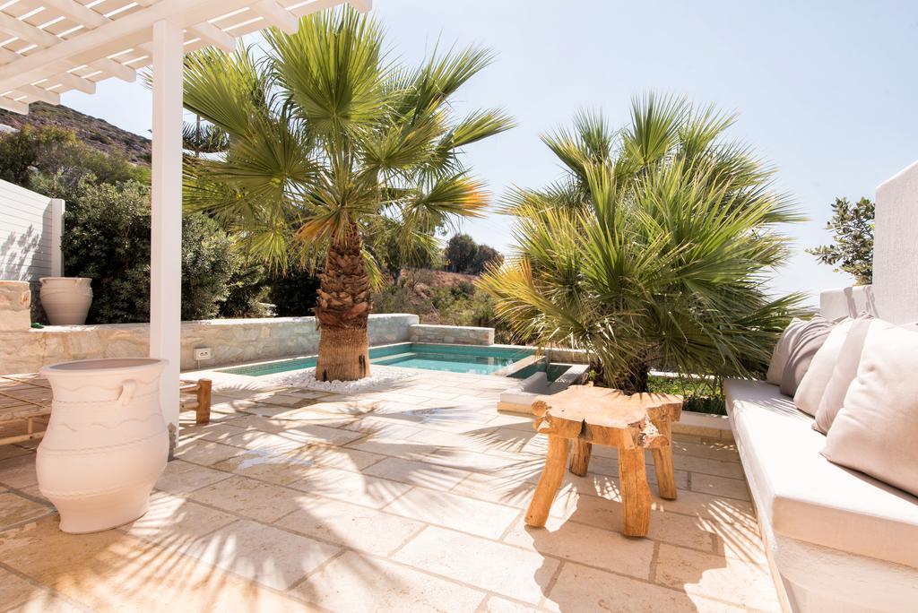 Anna Platanou * Agia Irini (Paros)